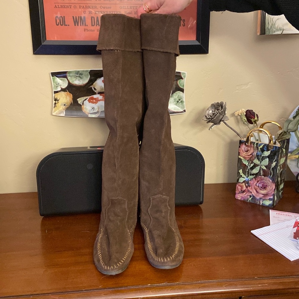 Minnetonka Tall Fringed Boots sz 7